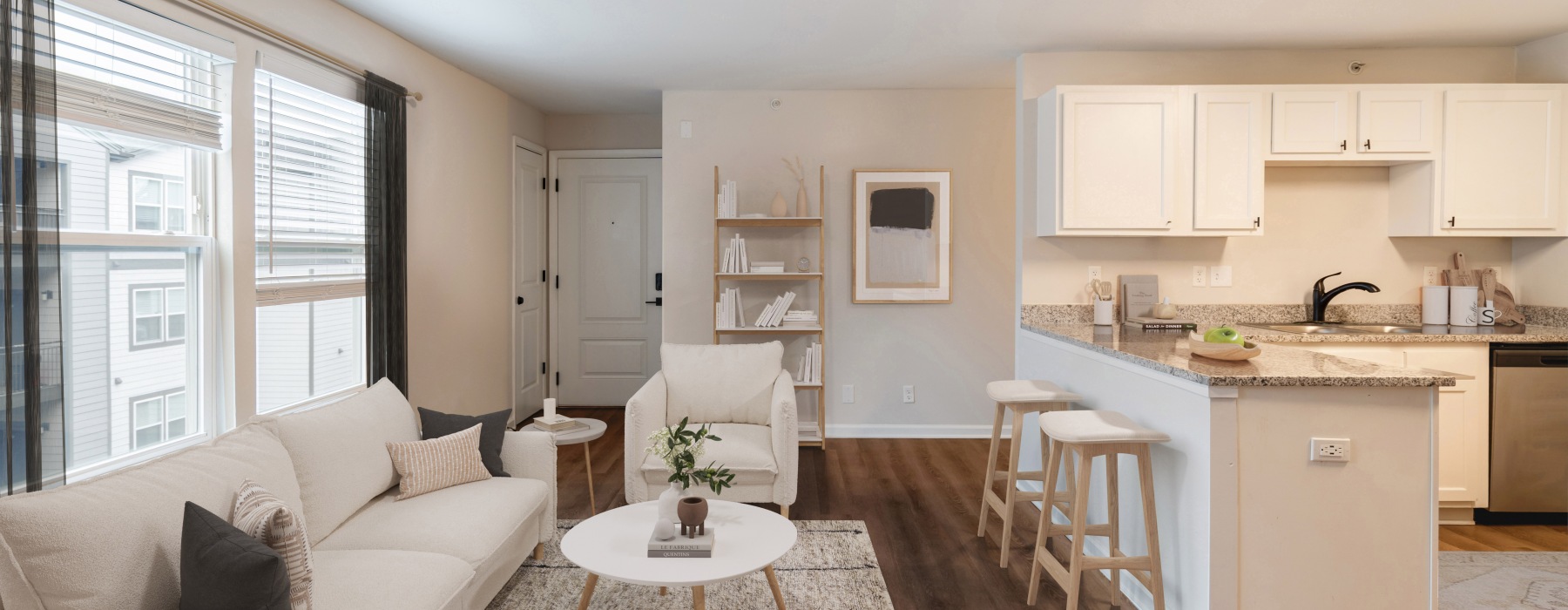 Spacious Livingroom with Breakfast Bar and Kitchen